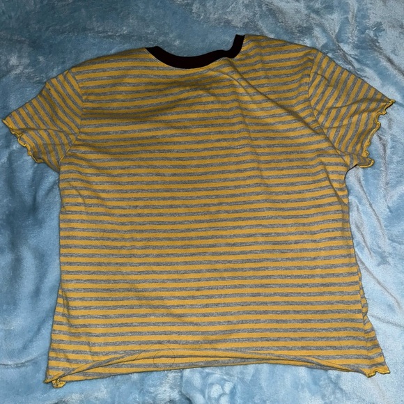 Crop top - Picture 2 of 3